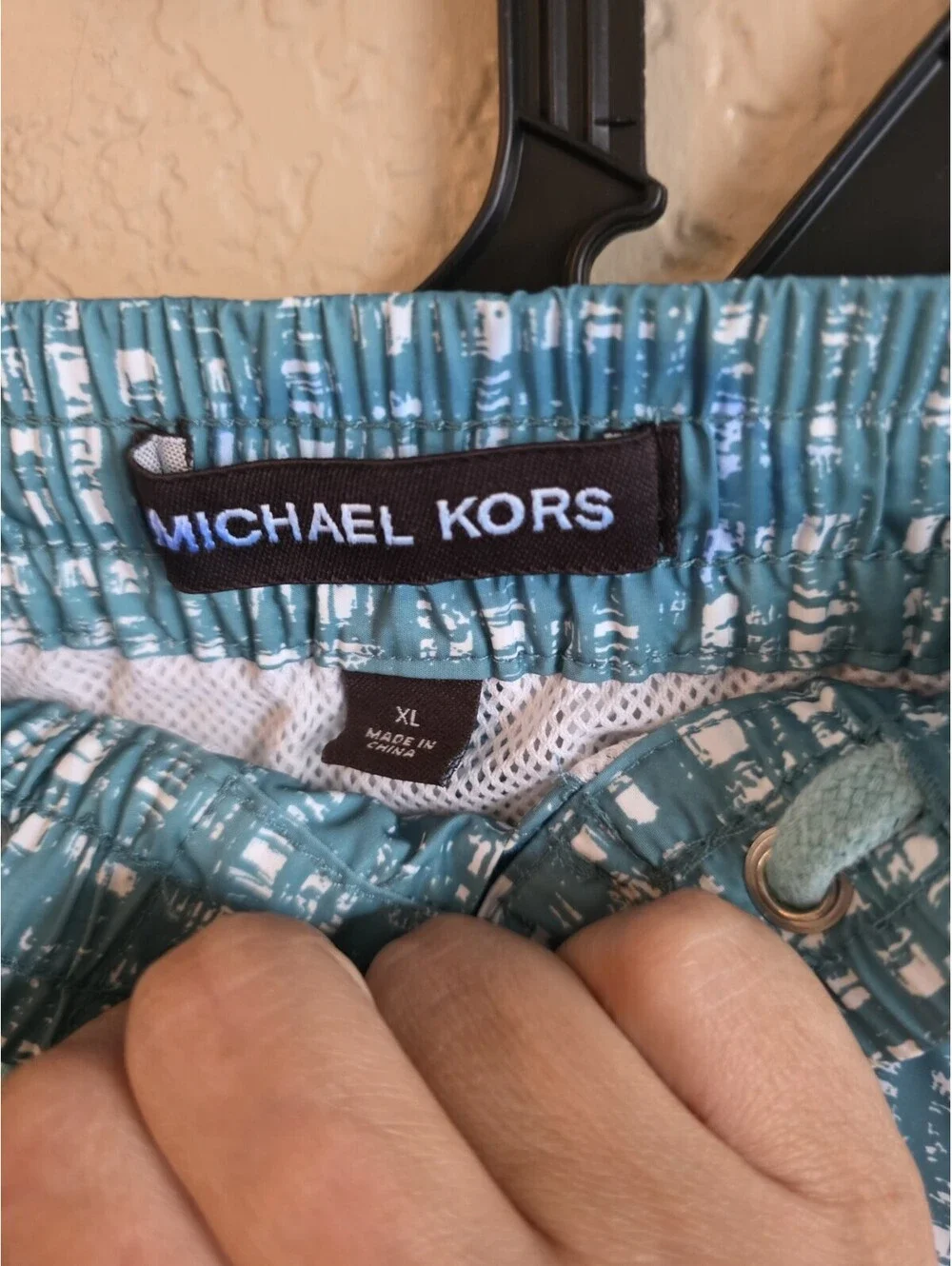Michael Kors Men's XL Blue Meshed Lined Swim Trunks with Pockets